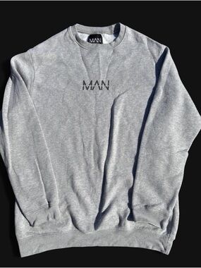 BoohooMAN grey crewneck sweatshirt size L